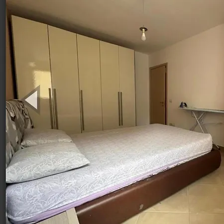 Sleeps 4 With Balconies And Sea Views * Durrës