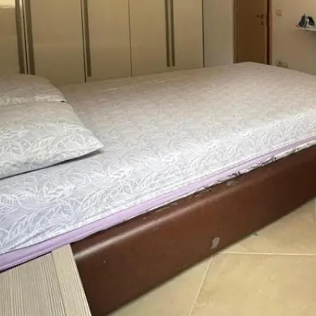 Sleeps 4 With Balconies And Sea Views Lägenhet *